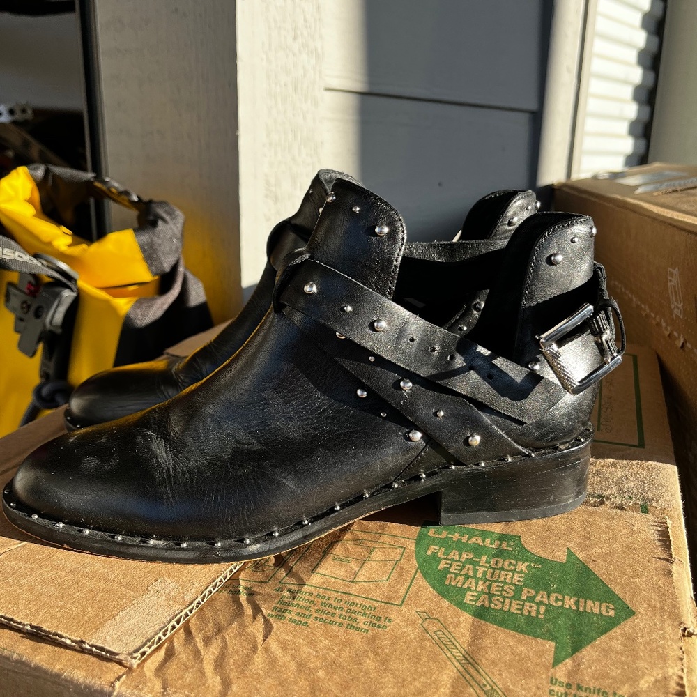 Halogen Hailey Booties